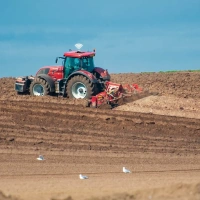 FJDynamics automātiskā stūrēšanas sistēma ar navigācijas sagatavi